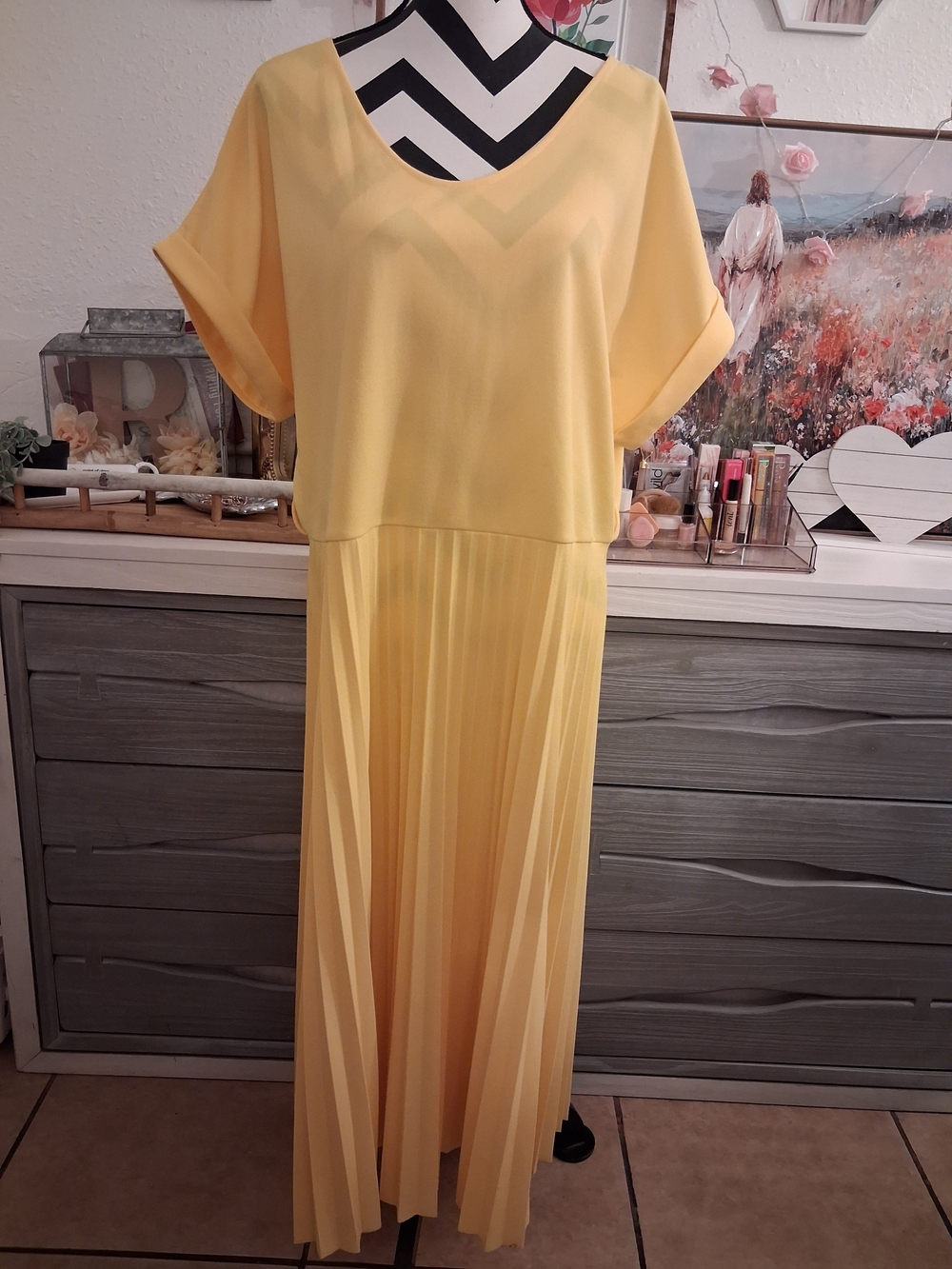 Elizabeth & Nicole Yellow Pleated Maxi Dress - Classic Women's Dress